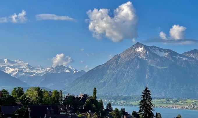 Huenibach Apartamento | Schöne Ferienwohnung mit Seeblick