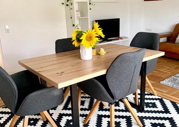 Herbertingen Apartamento | Schöne, große Ferienwohnung direkt am Donauradweg & Keltenstadt Heuneburg