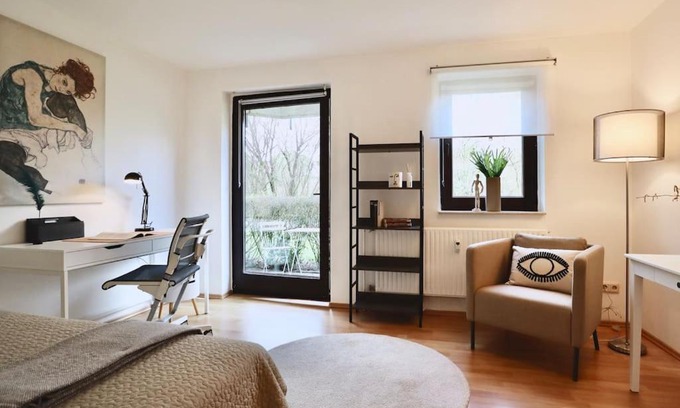 Hassels Apartamento | Schickes Apartment in Düsseldorf mit Terrasse