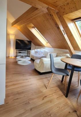 Jever Apartamento | Schloss Blick Bredendiek OG