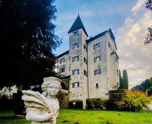 Huettenberg Casa | Schloss Süßenstein