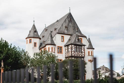 Geisenheim Cama Y Desayuno | Schloss Schönborn