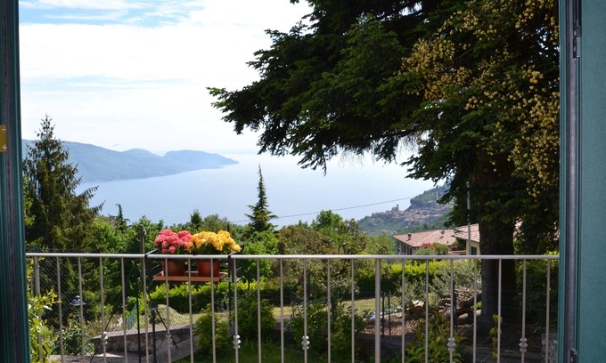 Gardola Apartamento | Vista al lago Schoener, amplia terraza, Se admiten animales, Jardín y Aparcamiento