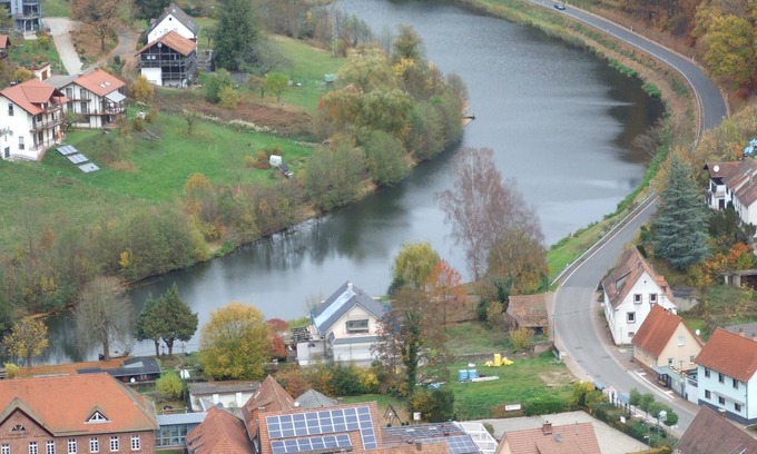 Schonau Apartamento | Schönau: Apartamento de vacaciones en el bosque del Palatinado: un viaje al reino del halcón peregrino