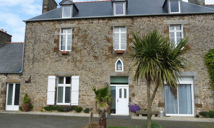 Saint-Broladre Cabaña | Colegial Bay, 3 ***, 6 personas, de la vieja escuela en Mont St Michel