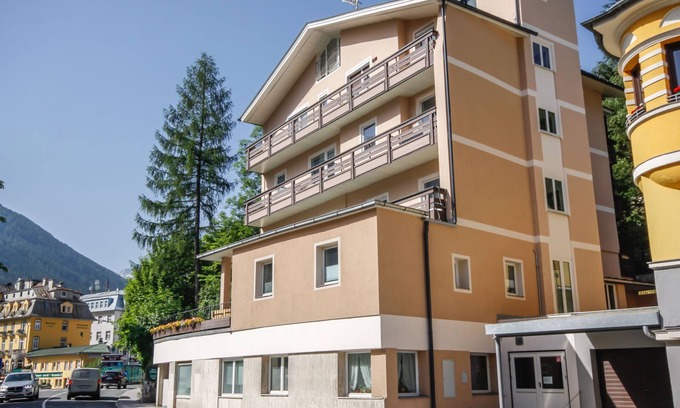 Bad Gastein Apartamento | Schubert-Franz Top 12 by Interhome