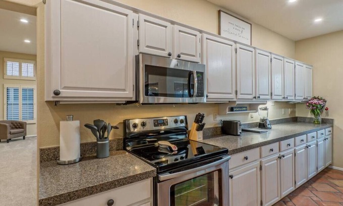 Paradise Park Vista Casa | Scottsdale Luxury Home Heated Pool, BBQ, Game