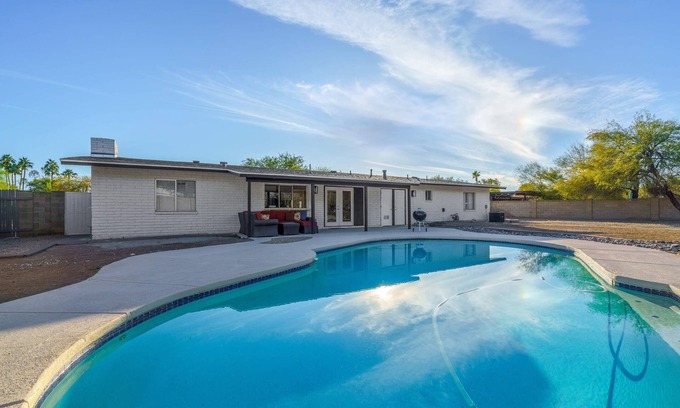 Shea North Estates Casa | Scottsdale Oasis! Family Retreat with Pool!