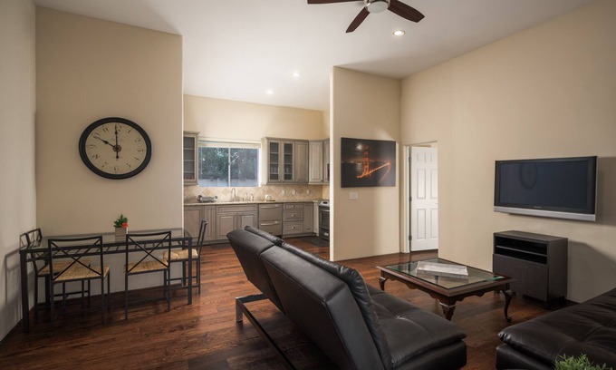 Central Scottsdale Casa | Scottsdale PV Huge Guest House, fully livable, with a private basketball court