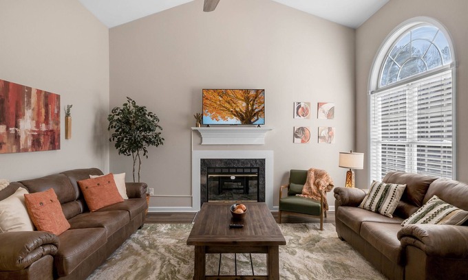 Wake Forest Casa | Screened-In Porch | Pet Friendly | Adjustable King Beds