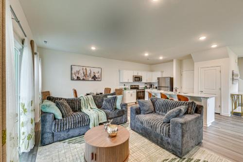 Wilson County Casa | Screened Patio Townhome 3 Mi to Dtwn Wilson!