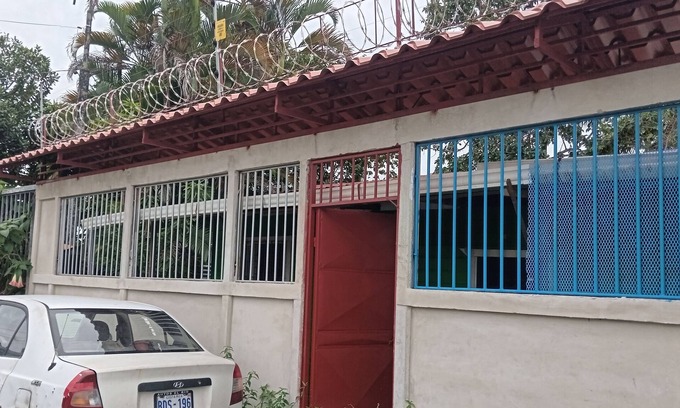 Limon Casa | Se alquila casa humilde en Limón.