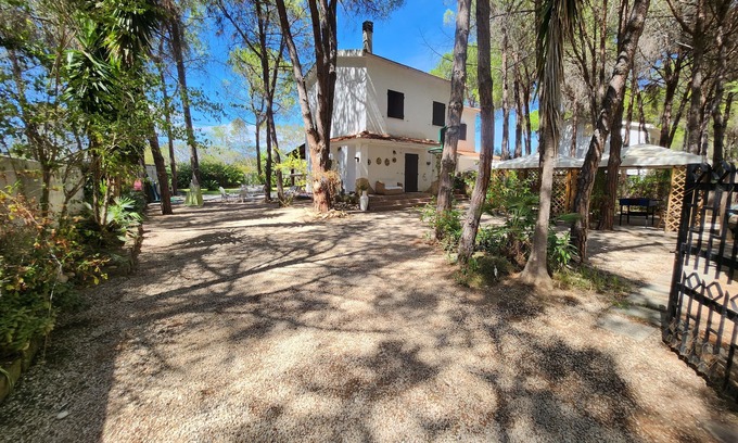Santa Margherita di Pula Casa | Sea and relaxation. Villa with 500 square meters of garden