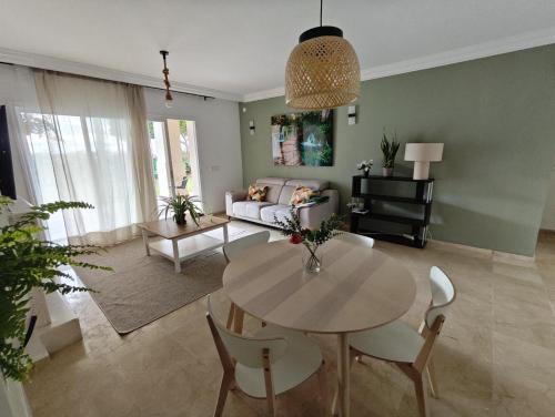 Estepona Apartamento | Sea and Sun Hills New Golden mille Flat 1