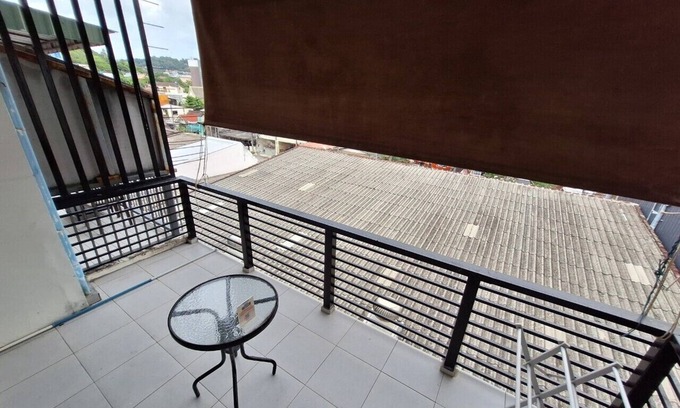Kata Cama Y Desayuno | Sea Boss Homestay