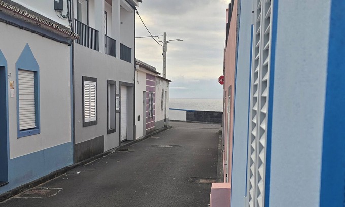 Maia Casa | Sea Breeze: Comfortable Azorean House Just Steps Away from the Ocean