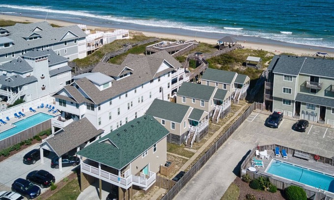 Kill Devil Hills Cabaña | Sea Captain's Cottage 3 (Oceanfront Cottage Court)