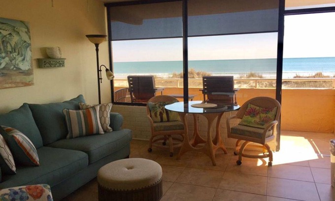 North Myrtle Beach Condominio | Sea Escape Tu perro amigable Suite asequible Spot!