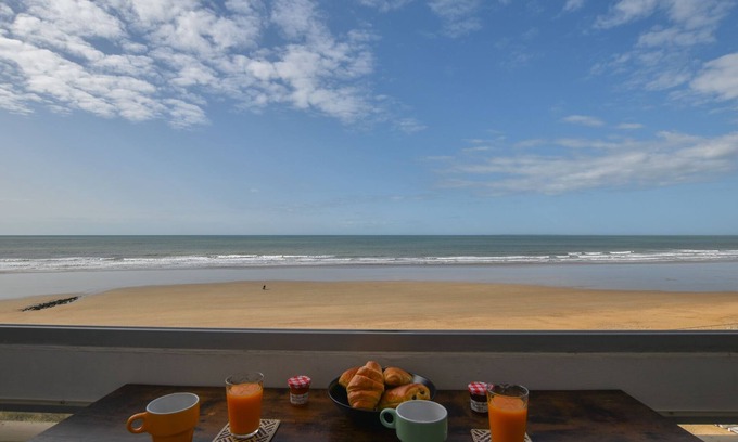 Saint-Hilaire-de-Riez Apartamento | Sea-facing apartment - garage included