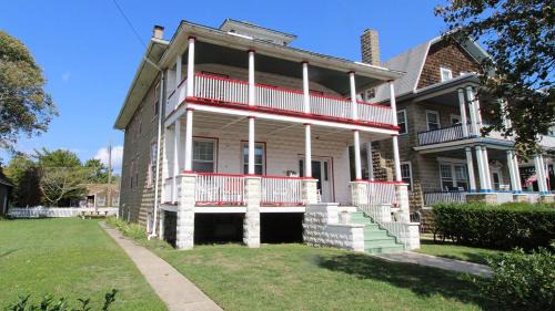 Cape May Casa | Sea Foam Manor