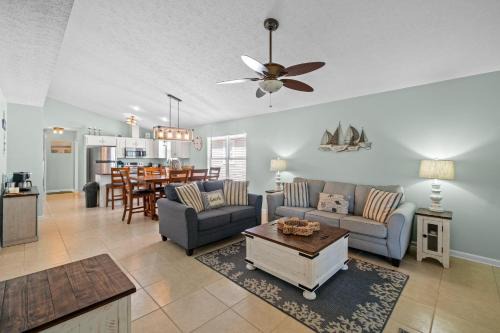 Panama City Beach Casa | Sea Glass Cottage