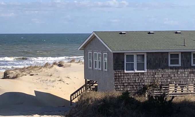 South Nags Head Cabaña | Encantadora casa frente al mar en la playa. . . Este es tu lugar feliz !!