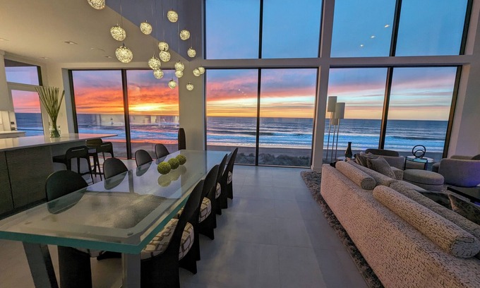 Gleneden Beach Casa | Sea Glass Oregon Villa - 360 degree Ocean Views