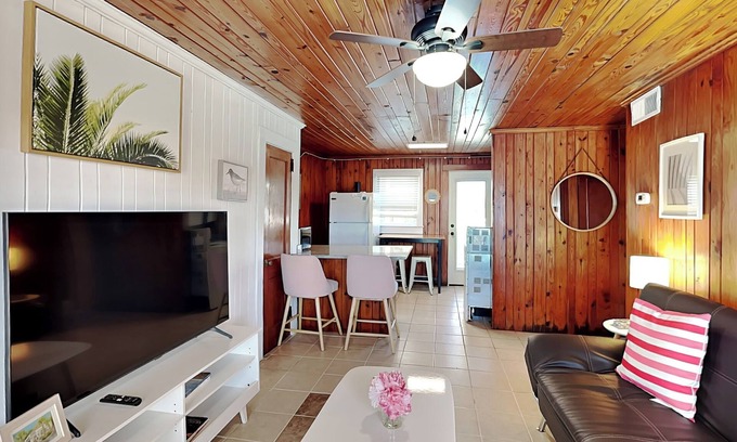 Topsail Beach Casa | Sea Glass Suites #1 | Charming, Pet-Friendly