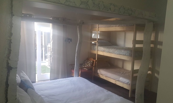Strand Casa | Sea Grotto Home 11 Pax