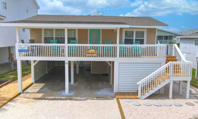 Ocean Isle Beach Cabaña | Sea-ing Double - Steps away from the ocean and beach access