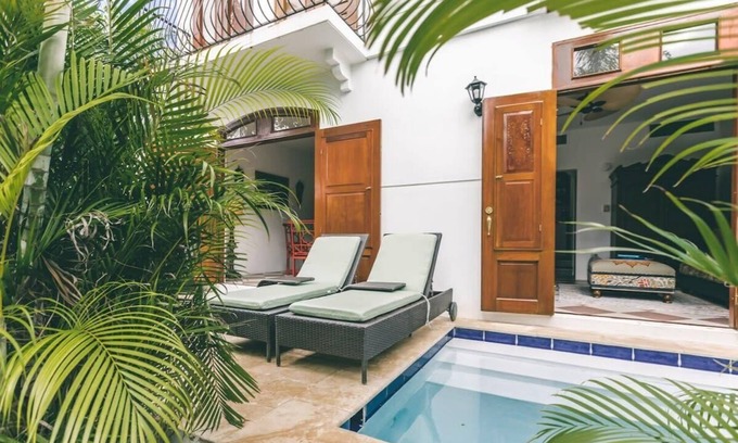 Barrero Villa | HD Sea La Vie