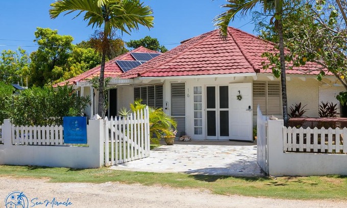 Silver Sands Casa | Sea Miracle Villa/Beach Cottage
