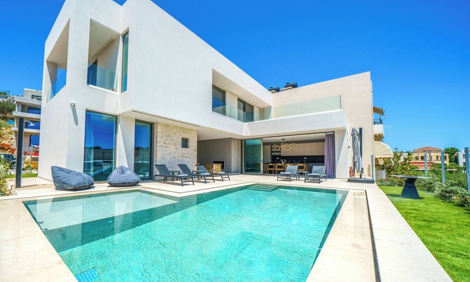 Makrys Tichos Villa | Luxury Villa with Private Pool / Walk to the Beach & Near Chania / Games Room