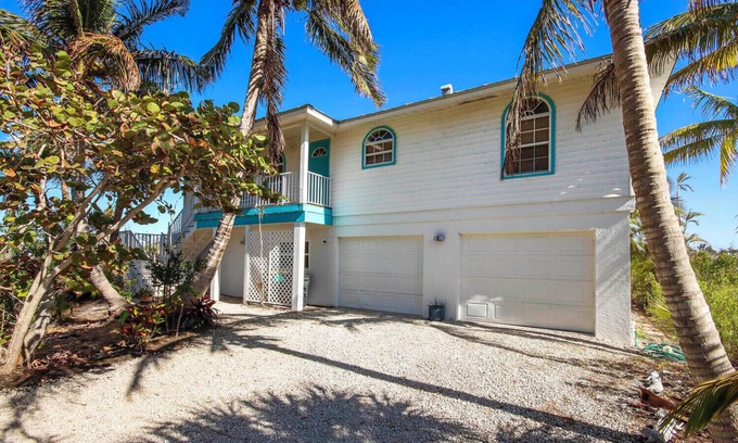 East Rocks Casa | Sea Oats: Your Tranquil Sanibel Island Retreat