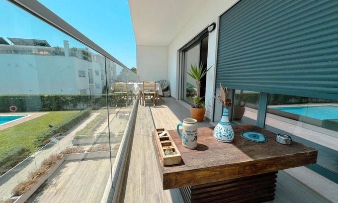 Oeiras Apartamento | Sea outside your window!