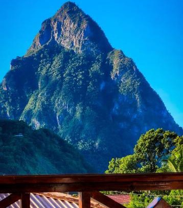 Soufriere Apartamento | Sea Piton View Couple Escape- Certified