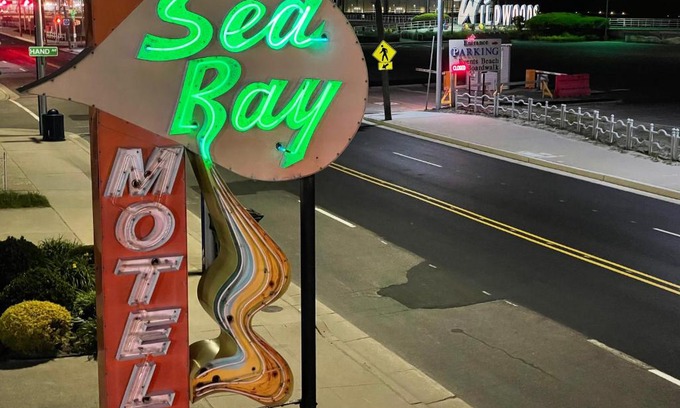 Wildwood Hotel | Sea Ray motel