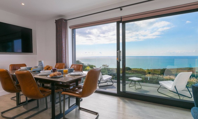 Praa Sands Cabaña | SEA SANDS, pet friendly, luxury holiday cottage in Praa Sands