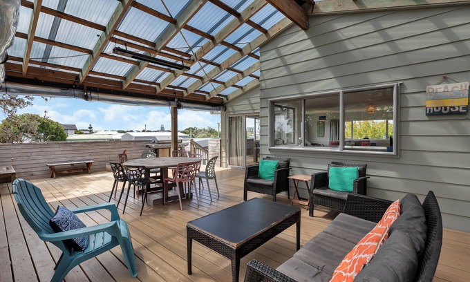 Ruakaka Casa | Sea Serenity - Ruakaka Holiday Home