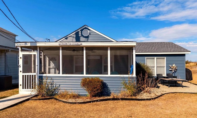 Delaware Beaches Casa | "Sea Shanty" Charming 3-bedroom cottage in Broadkill Beach, WiFi, Steps to Beach