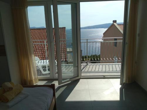 Vratarusa Apartamento | Sea side App