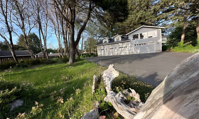 Crescent City North Casa | Sea Song Beach House