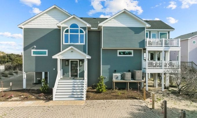 South Nags Head Casa | Sea Stars | Oceanfront | Nags Head | Sleeps 16