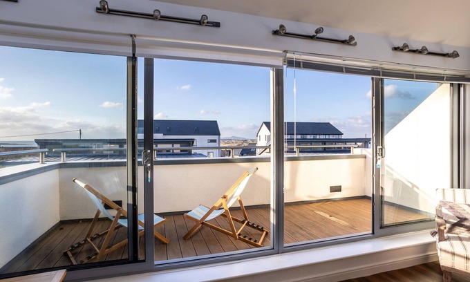 Rhosneigr Casa | Sea Sway - A newly refurbished house in Rhosneigr