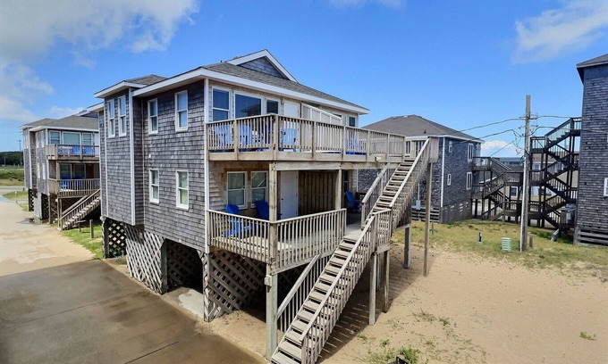 Hatteras Island Cabaña | Sea Turtle- Oceanview Villa- Short Walk to Beach- Community Pool & Spa
