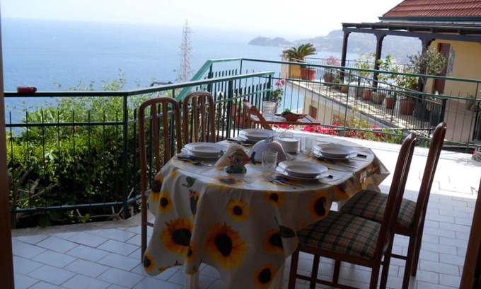 Letojanni Apartamento | Apartamento con vistas al mar Letojanni (TAORMINA MARE) wi-fi