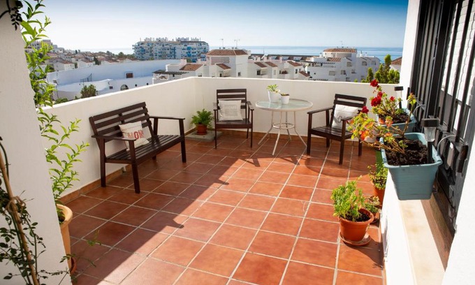Estepona Apartamento | Sea view apartment, shared pools, Estepona, 60 m²