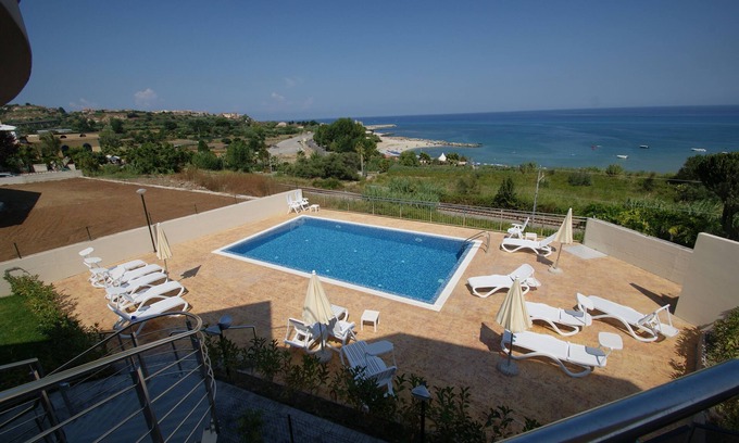 Localita Piana di Vadi Apartamento | Apartamento con vistas al mar y terraza wi-fi.