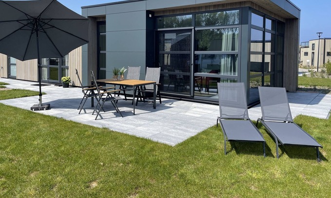 Enkhuizen Chalet De Esquí | Sea view chalet directly on the IJsselmeer