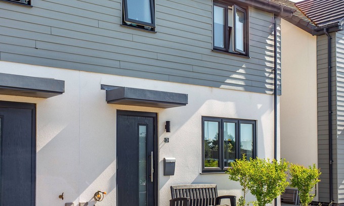 Llanfaelog Cabaña | SEA VIEW, pet friendly, country holiday cottage in Llanfaelog